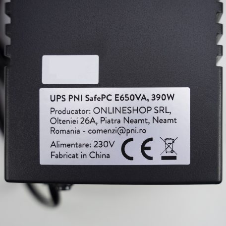 SilverCloud Szünetmentes tápegység LCD kijelzővel 650VA/390W (PNI-E650VA)